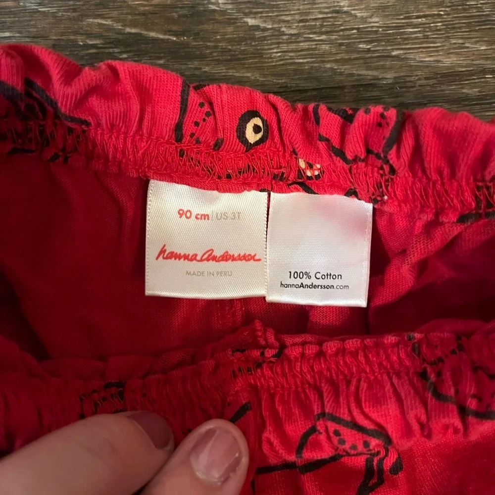 Hanna Andersson Red Crab Print Shorts - Picture 2 of 3